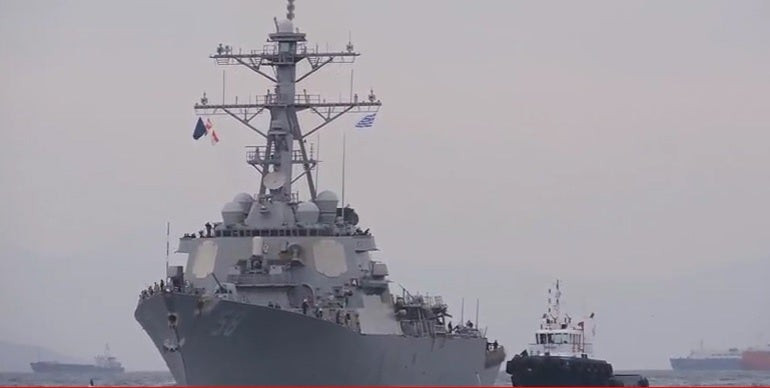 Το αμερικανικό αντιτορπιλικό USS Laboon DDG58 στο λιμάνι του Πειραιά (βίντεο)